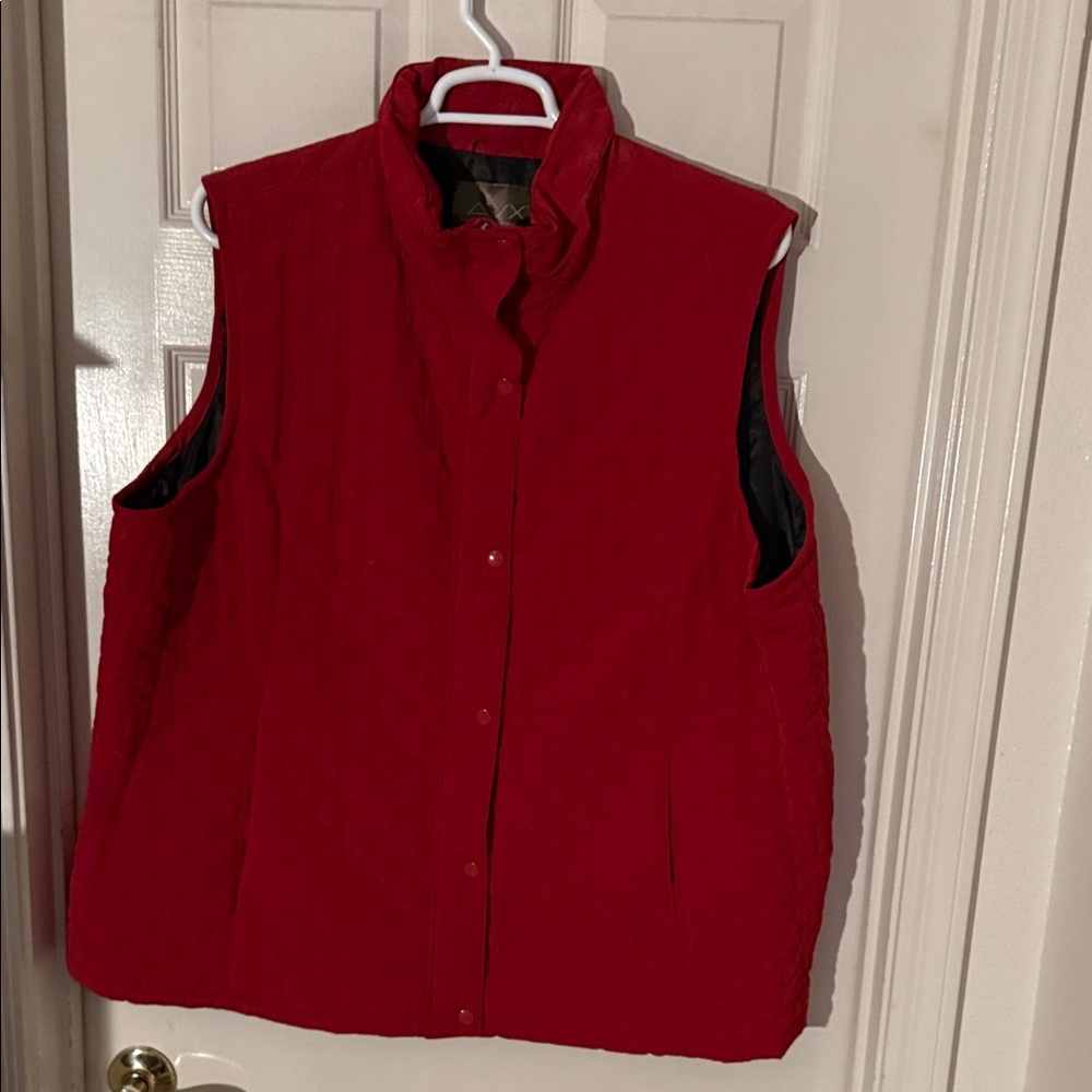 Elegant Red Quilted Women's Vest